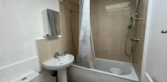 Crosse Courts - Photo 2