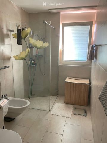 Moderne 2.5-Zimmer-Wohnung in Neuenhof mit Balkon - Foto 3