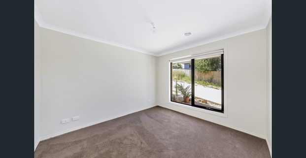 A Modern Family Home in a Prime Location - Photo 1