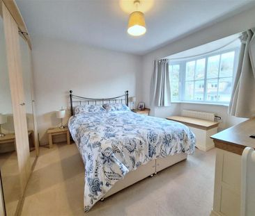 4 bedroom detached house to rent - Photo 4