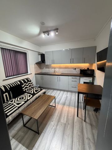 1 Bed Flat, Cheetham Hill Road, M8 - Photo 2