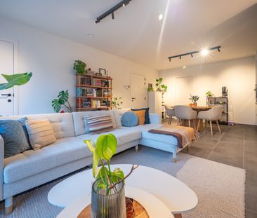 DEINZE - Prachtig nieuwbouwapp. met 2 SLPK, terras én parkeerplaats - Foto 4