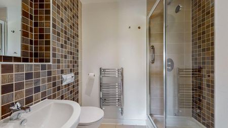 2 bedroom flat to rent - Photo 5