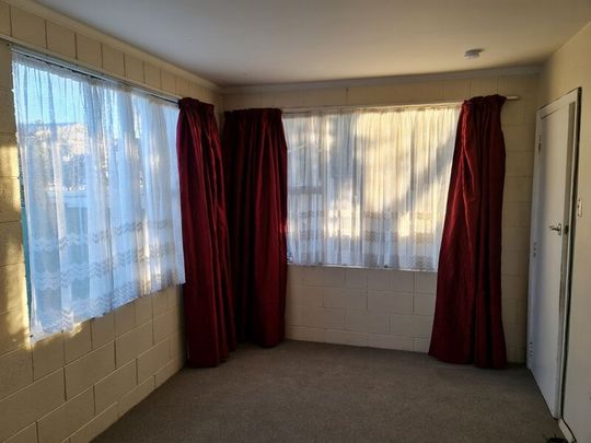 Two Bedroom Front Unit – Heatpump - Photo 1