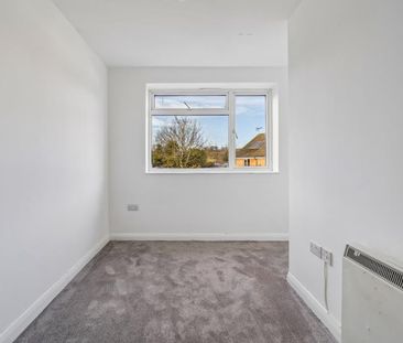 3 bedroom flat to rent - Photo 2