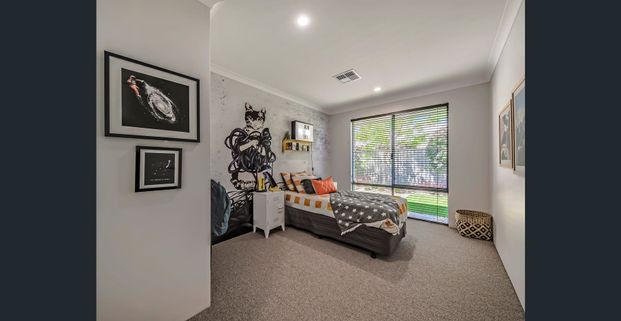 Stunning Contemporary Modern Home - Photo 1