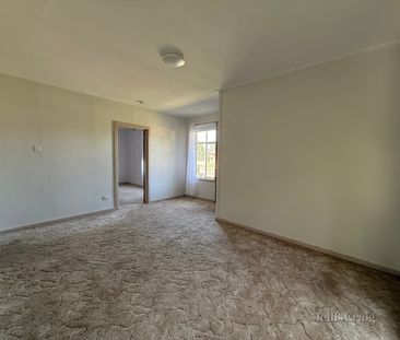 53 Whitelaw Street, Reservoir VIC 3073 - House For Rent | Domain - Photo 1