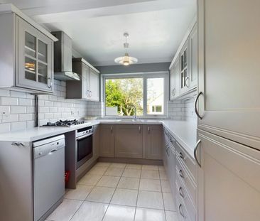 Semi-detached house to rent on - Photo 6