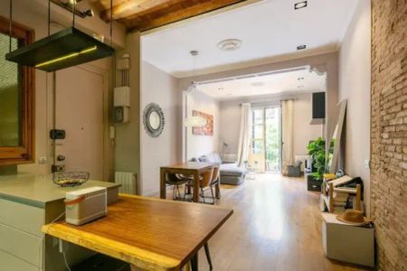 Apartamento en alquiler en Carrer del Rocacorba, 9 - Photo 2