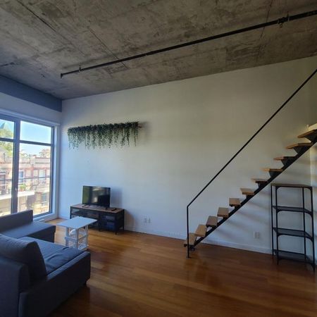 Appartement/Loft meublé à louer au cœur de la Petite-Patrie ! - Photo 4