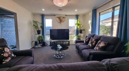 Modern Family Home with & Versatile Living Spaces - Photo 5