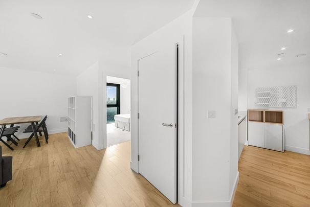 1 Bed Flat, Churchyard Row, SE11 - Photo 1