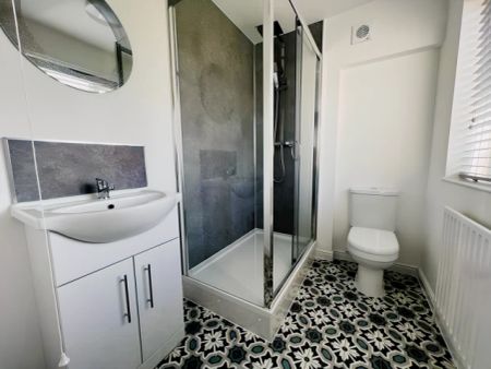 6 Bed Non-En-suite - Photo 5