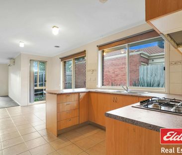 Neat & Tidy 2-Bedroom Unit in Prime Werribee Location! - Photo 3