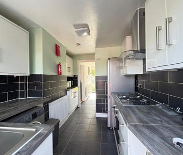 3 bedroom terraced house to rent - Photo 6