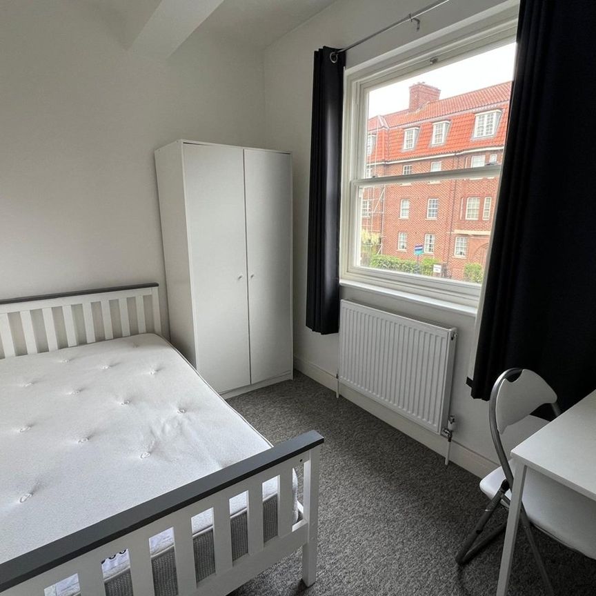 5 Bed Maisonette, Hotwell Road, BS8 - Photo 1