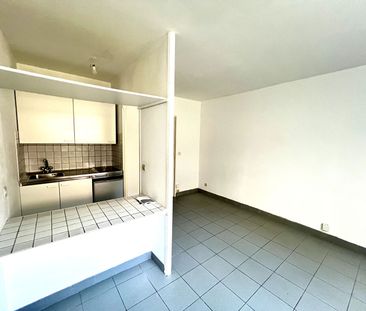 Appartement 1 pièces 22m2 MARSEILLE 6EME 620 euros - Photo 6