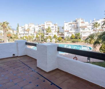 3 Bedroom Apartment For Rent in San Pedro de Alcántara, Málaga - Photo 1
