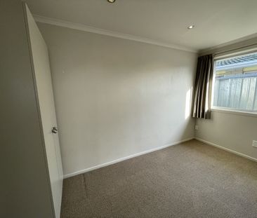 400 Southampton Street West, Hastings Central - Photo 5