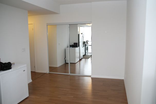 For Lease - 832 Bay Street Unit# 2510, Toronto, Ontario - Photo 1