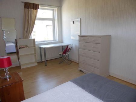 3 bedroom house to rent - Photo 3