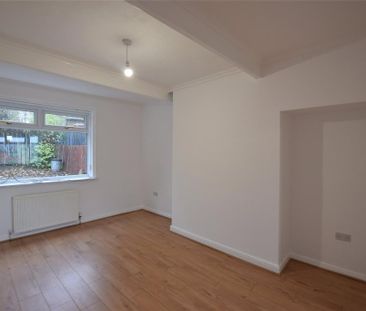 3 bedroom semi-detached house to rent - Photo 6