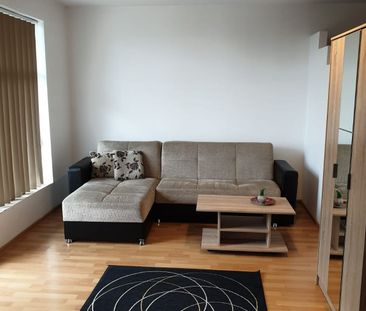 Ap. 1 camere,1 camera de zi , bucatarie, loc de dormit, 1 bai , terasa - Fotografie 1