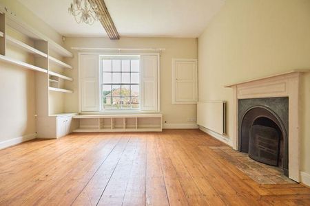 11 bedroom character property to rent - Photo 4