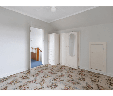 Spacious Home in Convenient Location - Photo 4