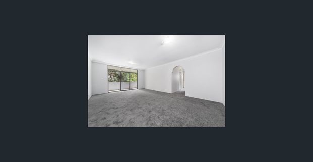 Spacious Two Bedroom Apartment - Photo 1