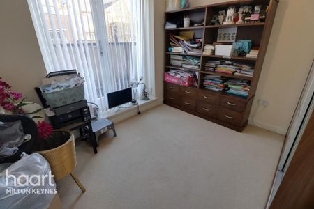 4 bedroom end of terrace house to rent - Photo 3
