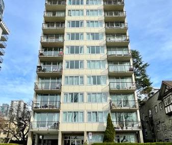 West End, English Bay. Studio/ Bachelor Suite - Photo 1