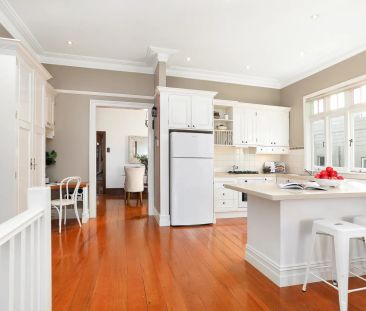 A Forever Family Home With A Garden Flat - Photo 3