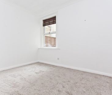 1 bed flat to rent in R L Stevenson Avenue, Bournemouth, BH4 - Photo 5