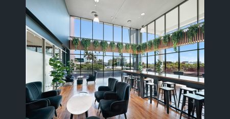 Mantra Residences @ Southport Central - One Bedroom Apartment - Photo 4