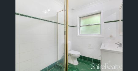 Family-friendly single level living - Photo 2