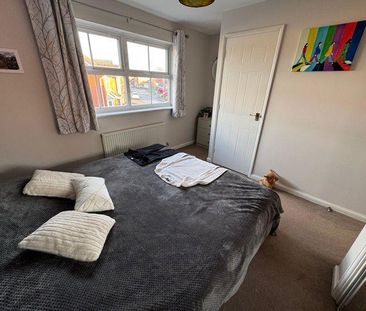 2 bedroom terraced house to rent - Photo 2