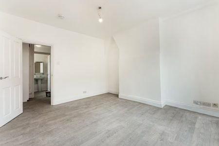 2 bedroom apartment - Photo 4