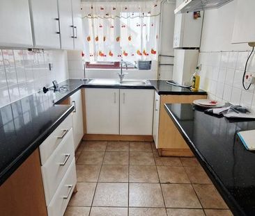 2 bedroom semi-detached house to rent - Photo 3