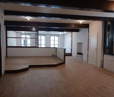 Location Appartement 2 pièces 86m² LONS LE SAUNIER 39000 - Photo 4