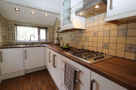 South Park Road, Macclesfield, Cheshire, SK11 - Photo 5