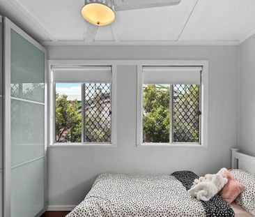 Fully Refreshed Family Home | Prime Holland Park Location | $730 Pe... - Photo 5