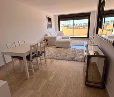 Atico en alquiler en Doña Lucia, Estepona - Photo 2