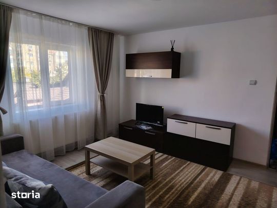 Inchiriez apartament cu doua camere in micro 6 - Fotografie 1
