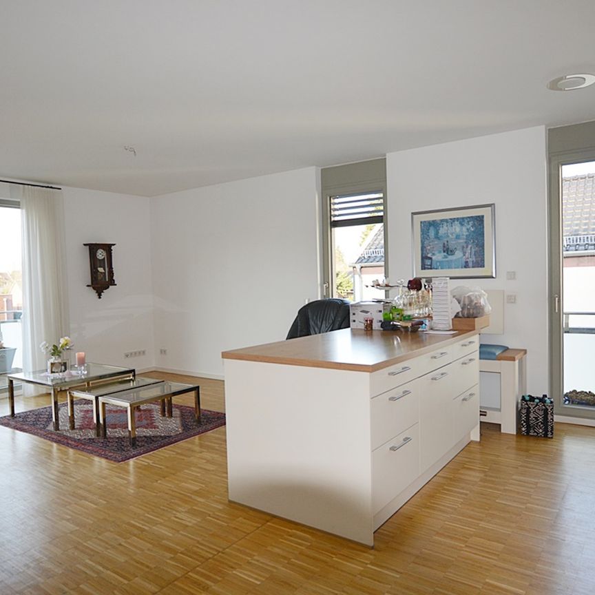 Ein Highlight! Stilvolle neuwertige 3- Zimmer Komfort-Wohnung mit offener Wohnraumgestaltung und Sonnenbalkon im beliebten Krefeld-Bockum - Foto 1