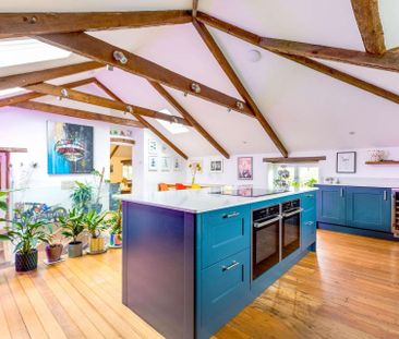 A stunning conversion of a traditional barn located in a quiet haml... - Photo 6