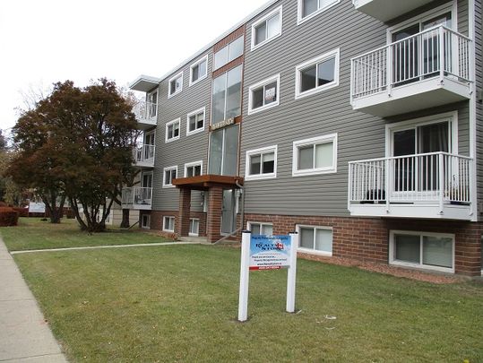 2 Bedroom Unit Across from Hospital!! - Photo 1