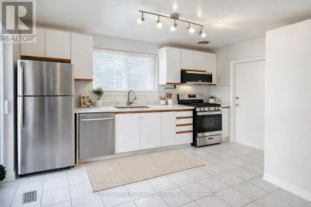 205 ELM AVENUE - Photo 5