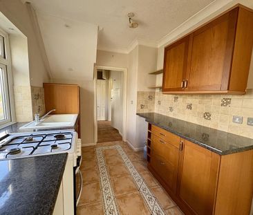 2 bedroom end of terrace house to rent - Photo 2