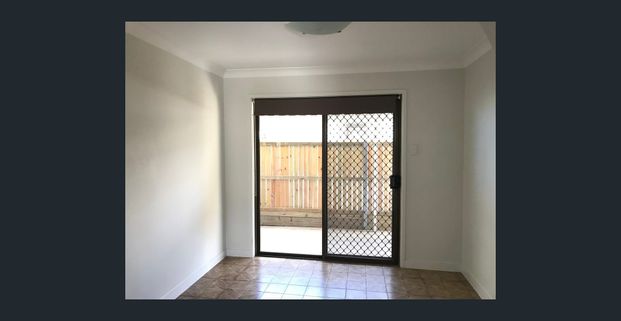 Spacious Capalaba Home - $550 Rent for the First 2 Months! - Photo 1